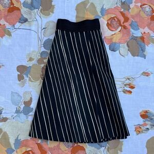 Alice & Olivia Pleated Black Flared Skirt: Small